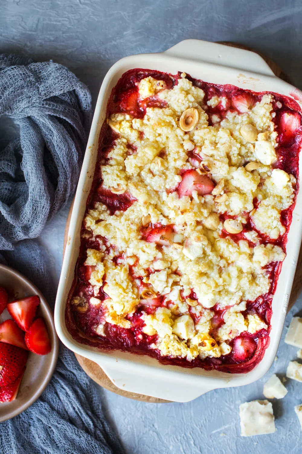 Strawberry Cheesecake Dump Cake Recipe